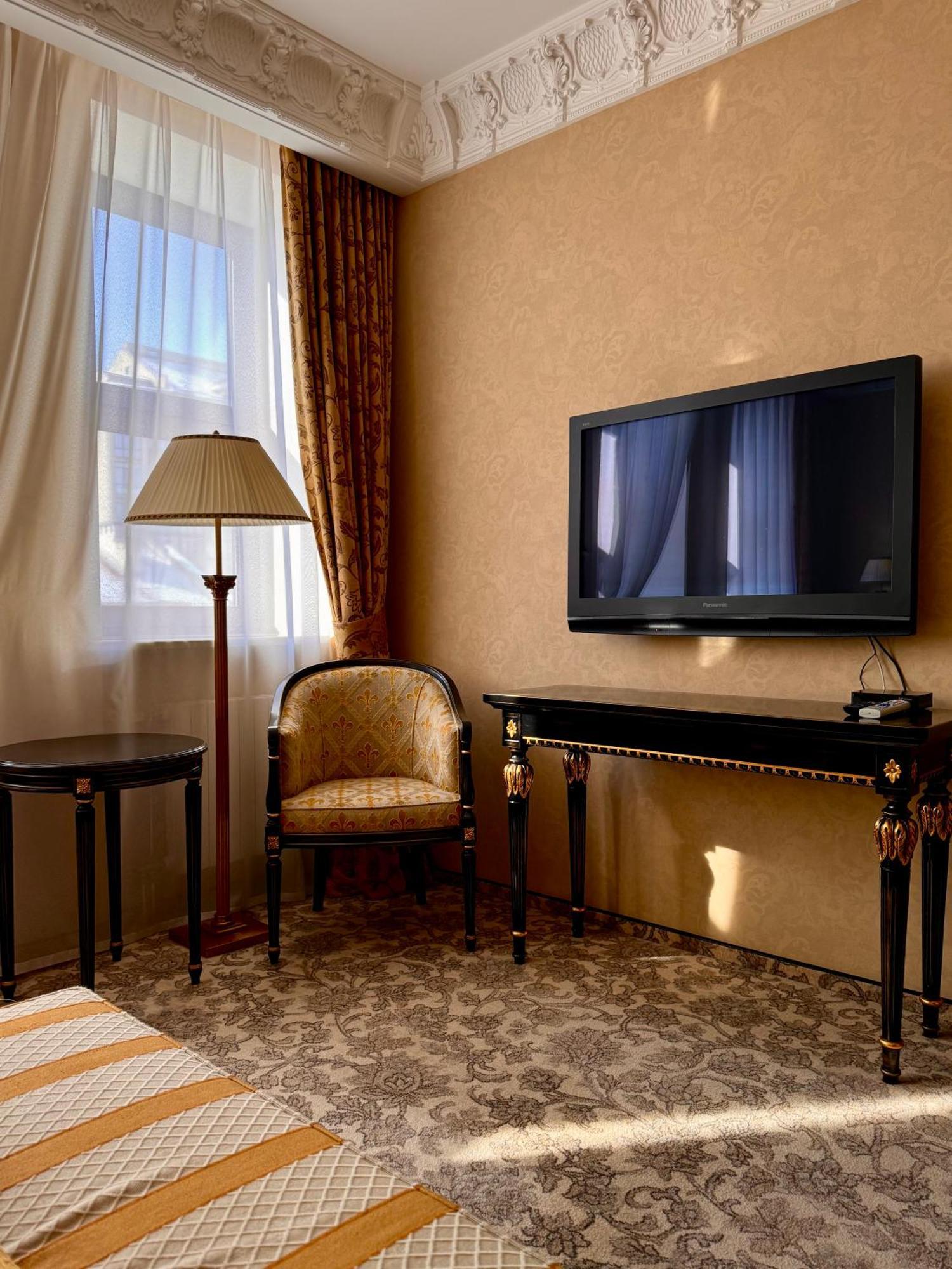 Axelhof Boutique Hotel Dnyipropetrovszk Kültér fotó