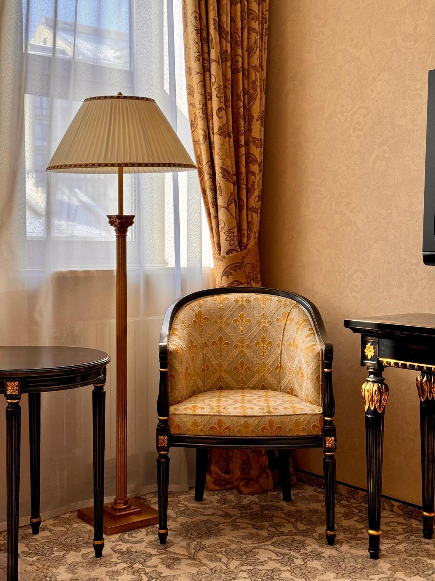 Axelhof Boutique Hotel Dnyipropetrovszk Kültér fotó