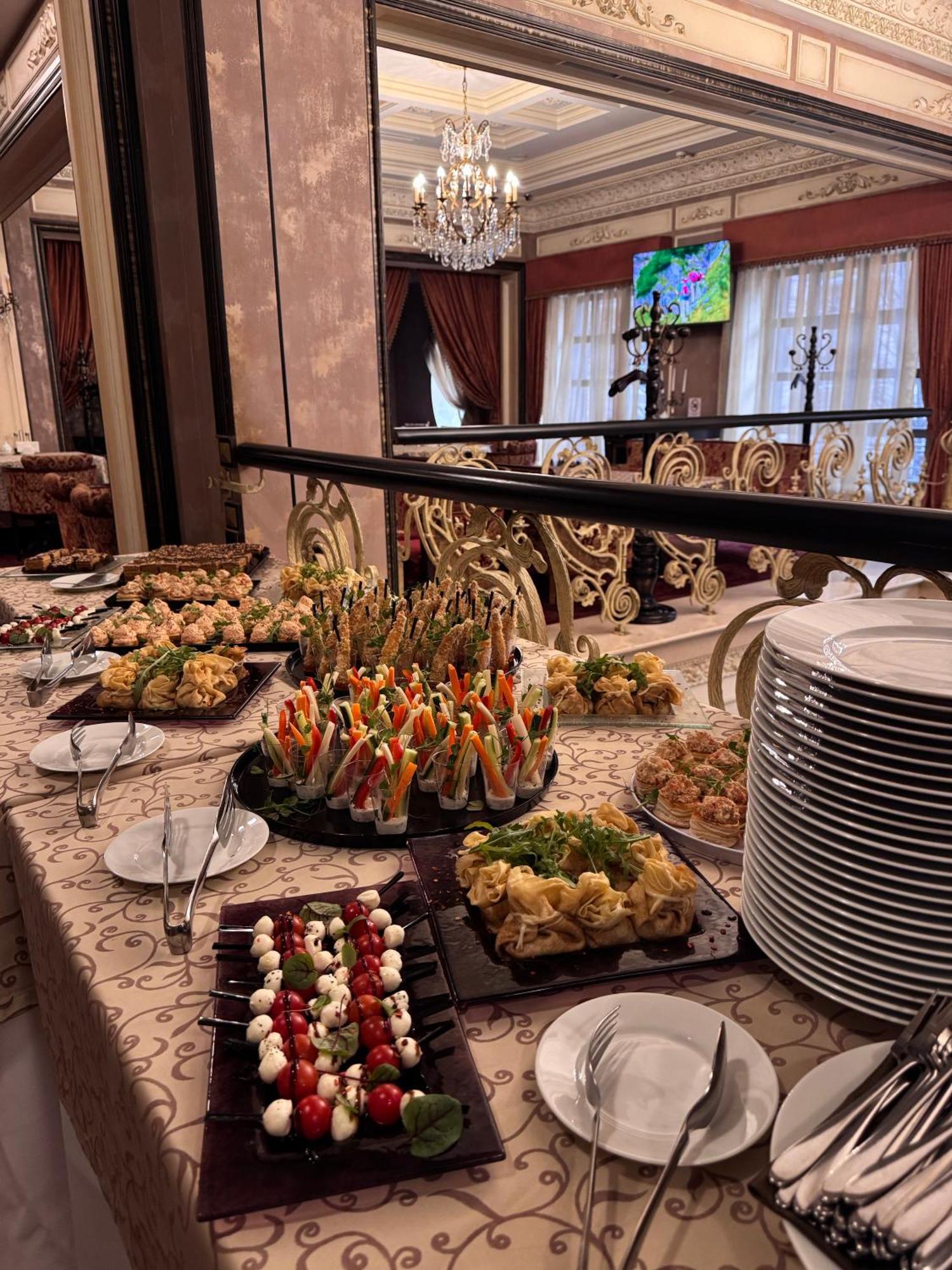 Axelhof Boutique Hotel Dnyipropetrovszk Kültér fotó