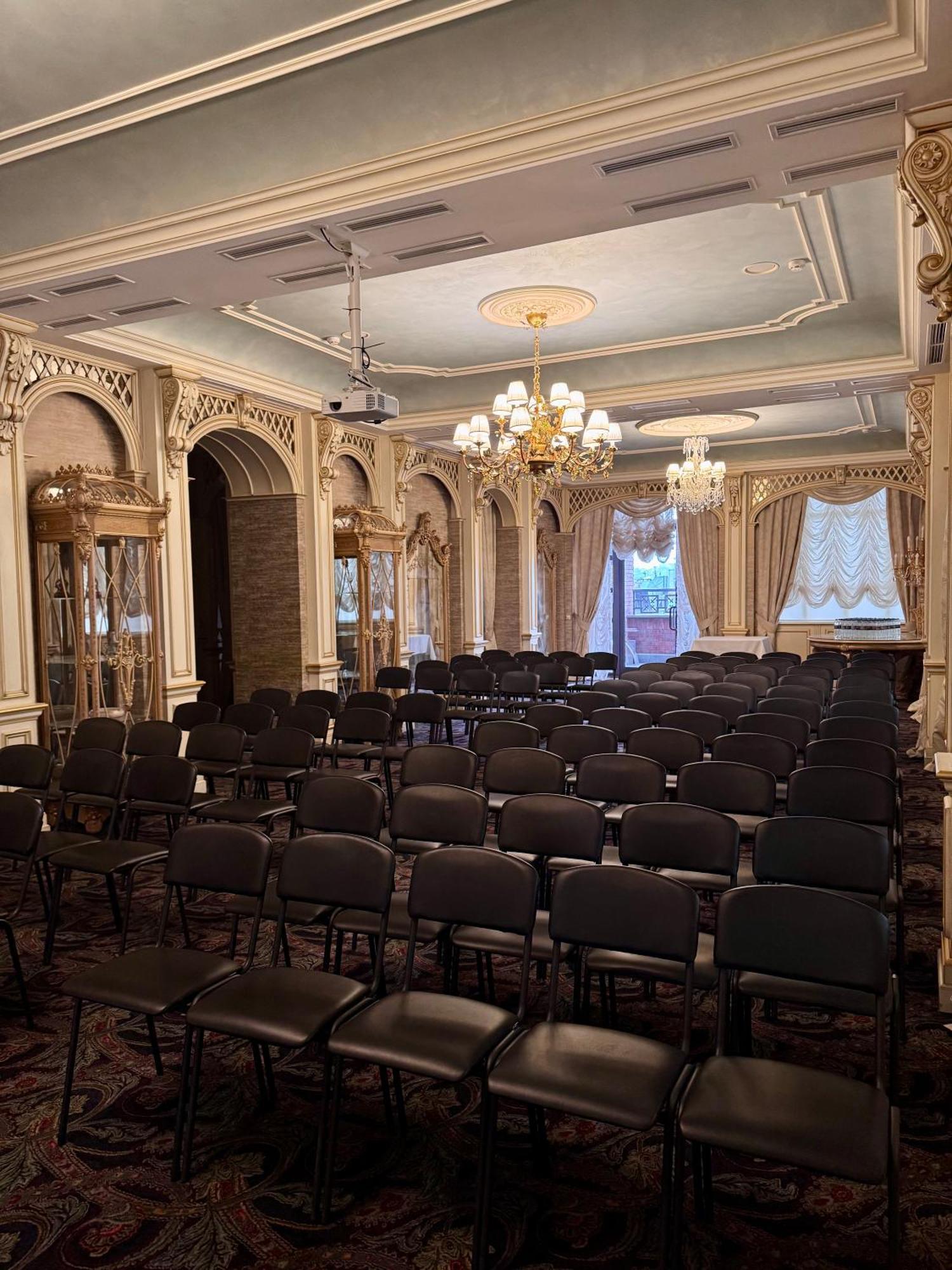 Axelhof Boutique Hotel Dnyipropetrovszk Kültér fotó
