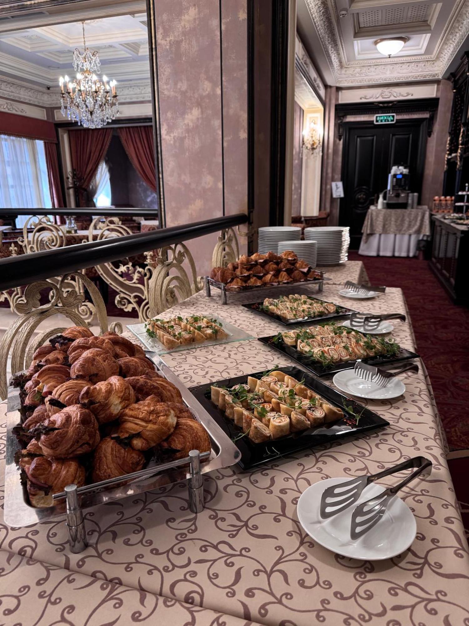 Axelhof Boutique Hotel Dnyipropetrovszk Kültér fotó