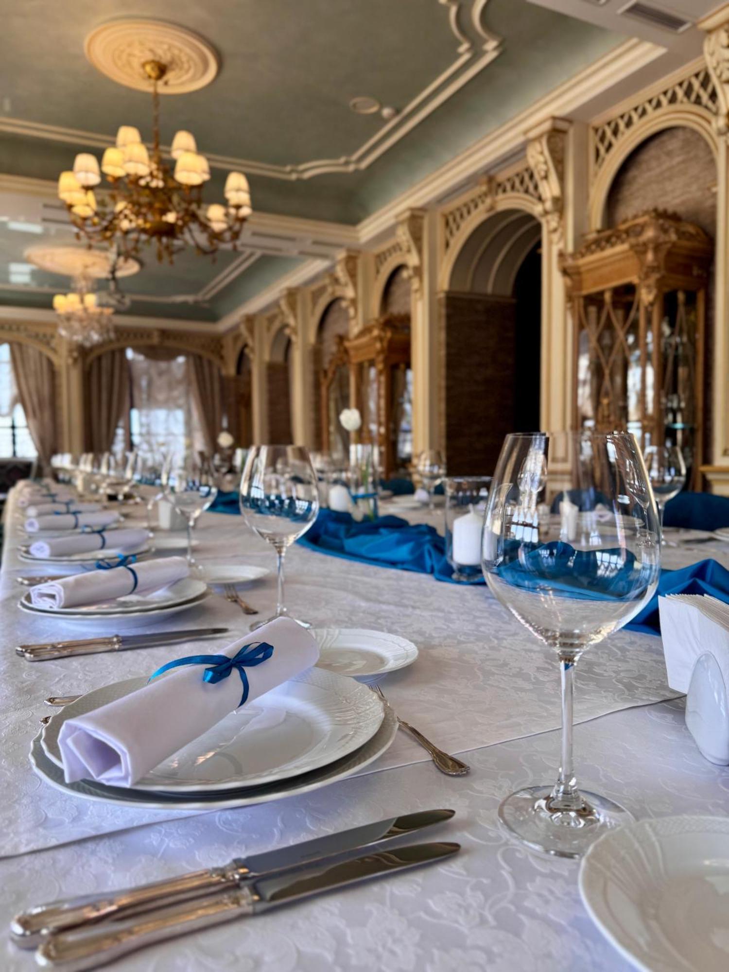 Axelhof Boutique Hotel Dnyipropetrovszk Kültér fotó